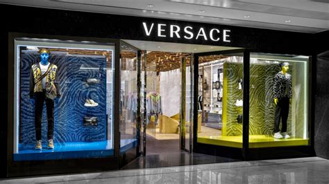 gianni versace posizioni aperte|Versace Lavora con noi: posizioni aperte, come candidarsi.